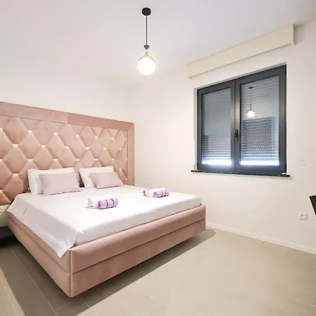 Apartment Bliss *